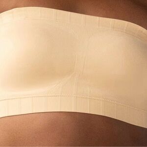 Convertible strapless bra